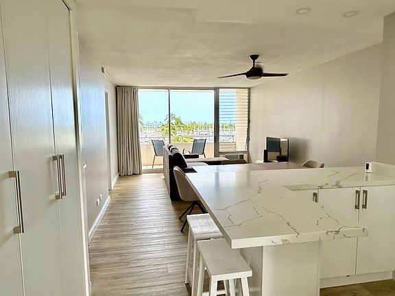 2nd image of 1676 Ala Moana Blvd APT 504