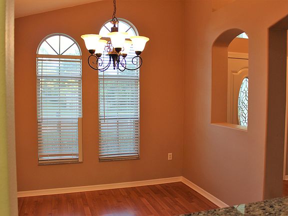 4th image of 4949 Rosewood Ln