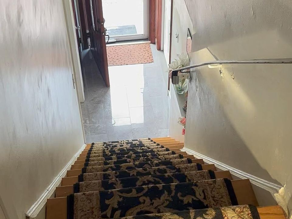 1st image of 19 Kolmer Ave #2