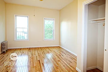 Rented by Sidewalk Realty LLC