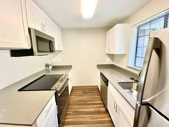 2nd image of 3050 118th Ave SE APT J302