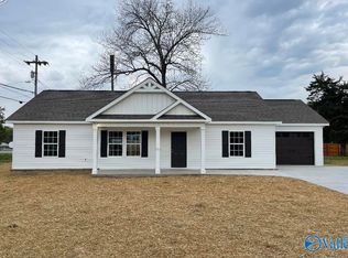 6400 Cannon Ave, Guntersville, AL 35976