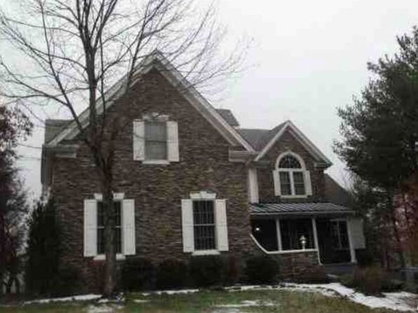 55 Overlook Rdg, Oakland, NJ 07436
