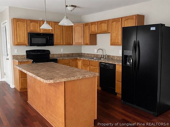 4th image of 1722 Berriedale Dr