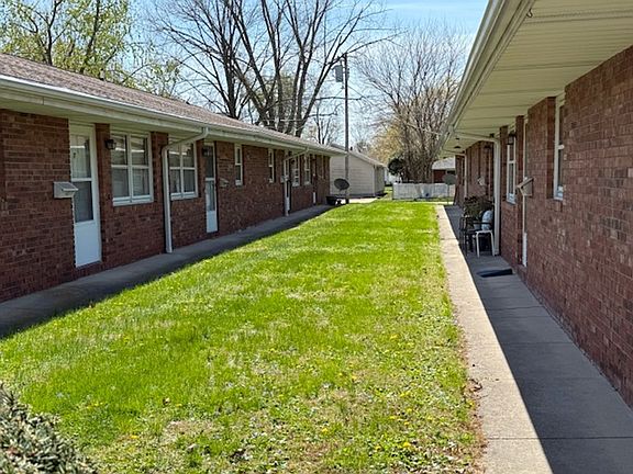 3rd image of 207 E Newkirk St #2