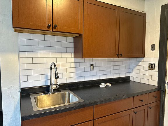 4th image of 141 Saint Christopher Ln