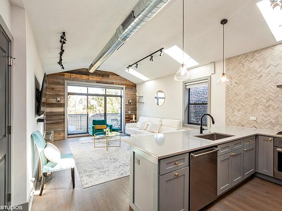 5th image of 6512 S Minerva Ave #3