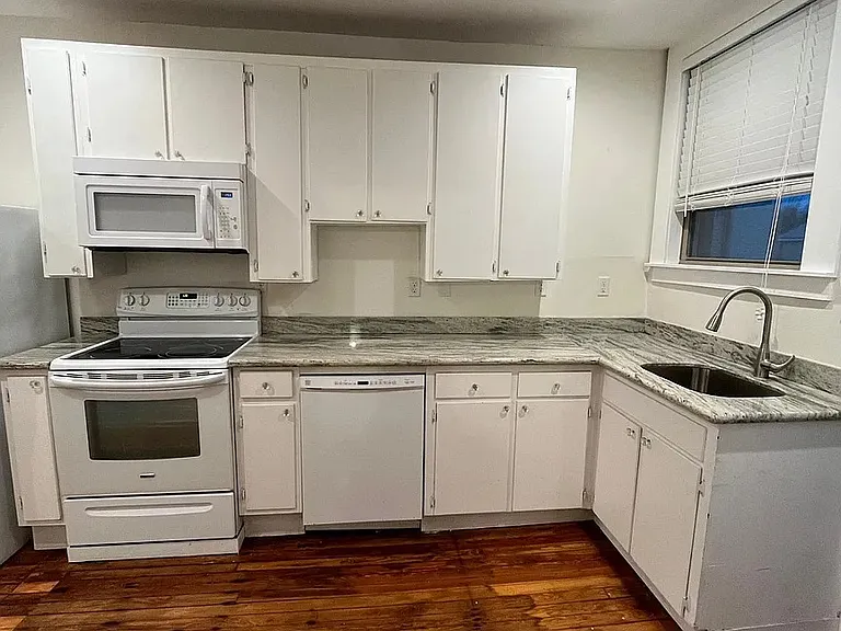 724 N 17th Ave — Photo 4