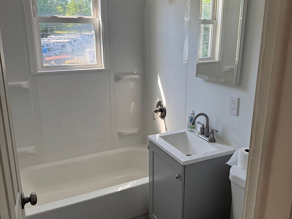 1st image of 3321 Conowingo Rd APT A