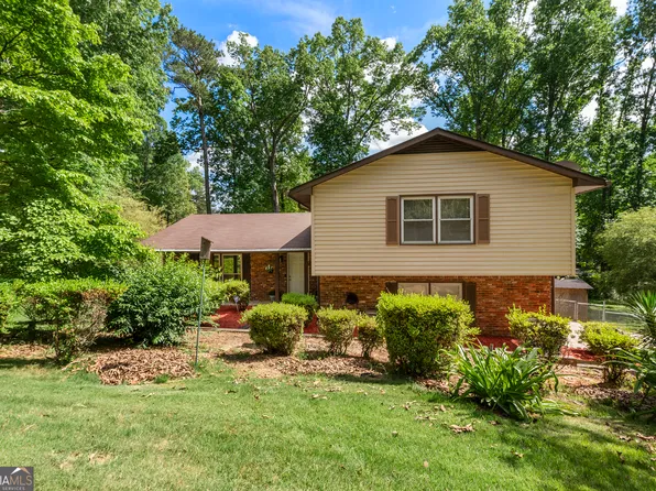 1426 Pixley Dr, Riverdale, GA 30296