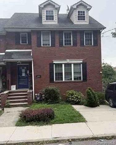 1st image of 555 Van Duzer Street
