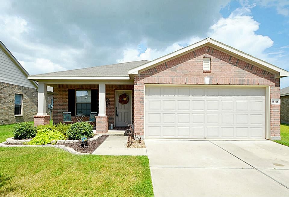 1st image of 15106 Benson Landing Dr