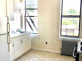 1912 8th Ave #201, Brooklyn, NY 11215