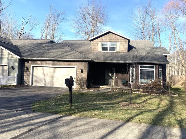 9384 The Woodlands Trl #15, Portage, MI 49002