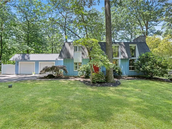 8791 School House Ln, Coopersburg, PA 18036