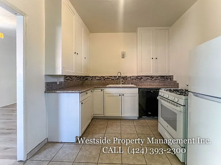 8548 Alcott St — Photo 7