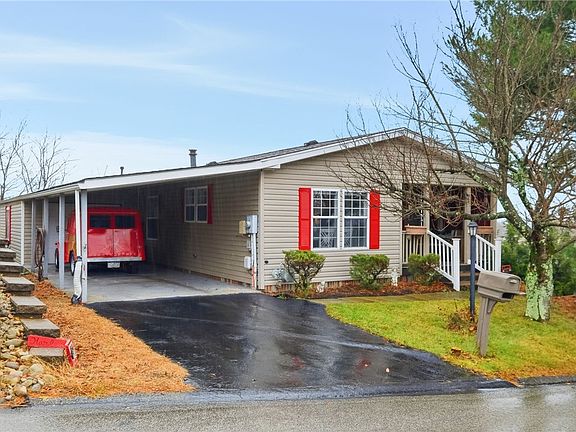 2nd image of 811 Wild Violet Dr