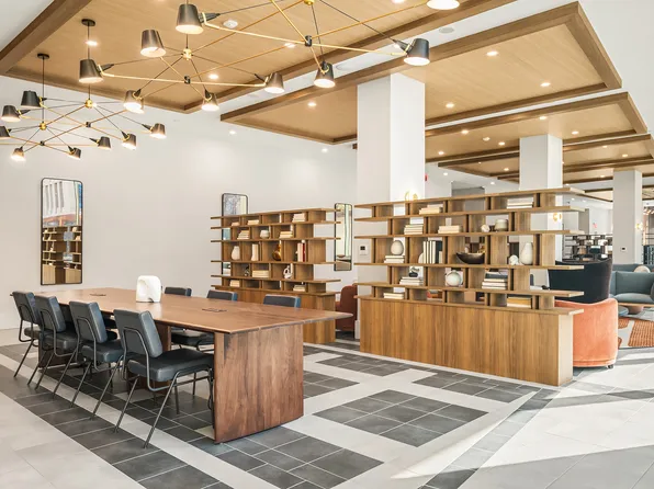 75 Dupont Street image 10 of 31