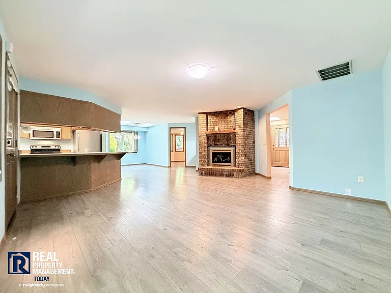 6319 46th Street Ct W — Photo 7