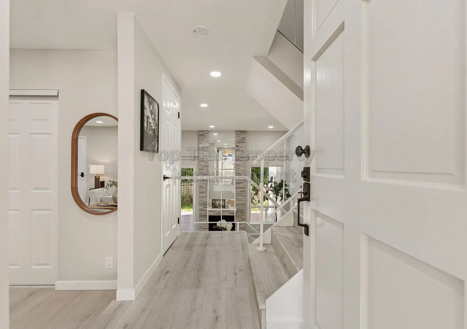 Beautifully Remodeled 3 Bed, 2.5 Bath, 1,796 Sqft Walnut Creek Townhouse Available 11/20 For Lease! — Photo 4