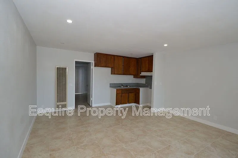 1 bed, 1.0 bath, 500 sqft, $1,950 — Photo 2