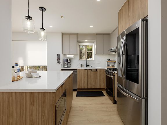 5th image of 5119 Garden City Rd #3106