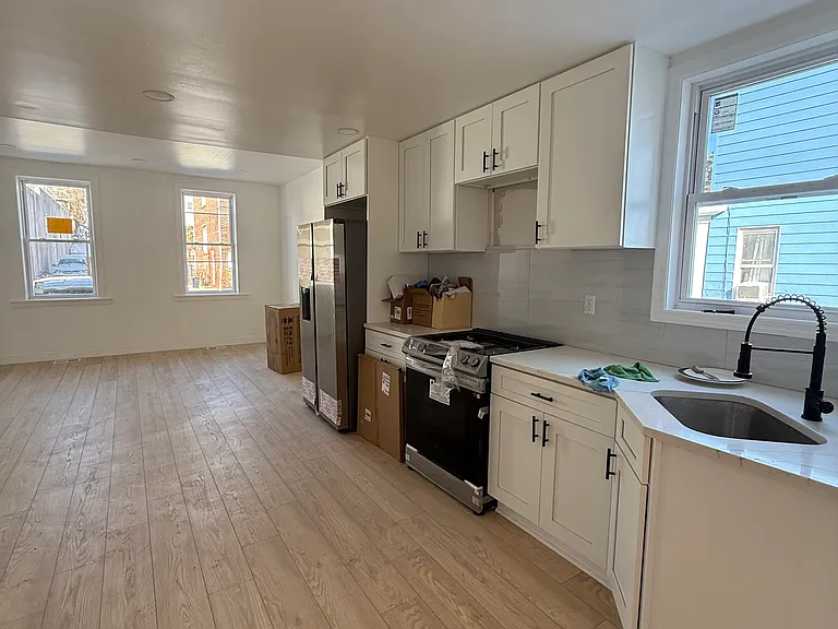 112 Westminster Pl #1 — Photo 2