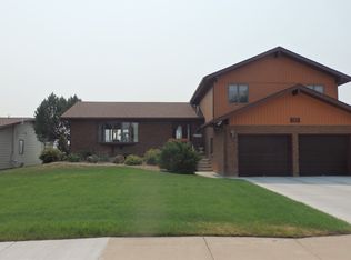 808 Grizzly Dr, Great Falls, MT 59404