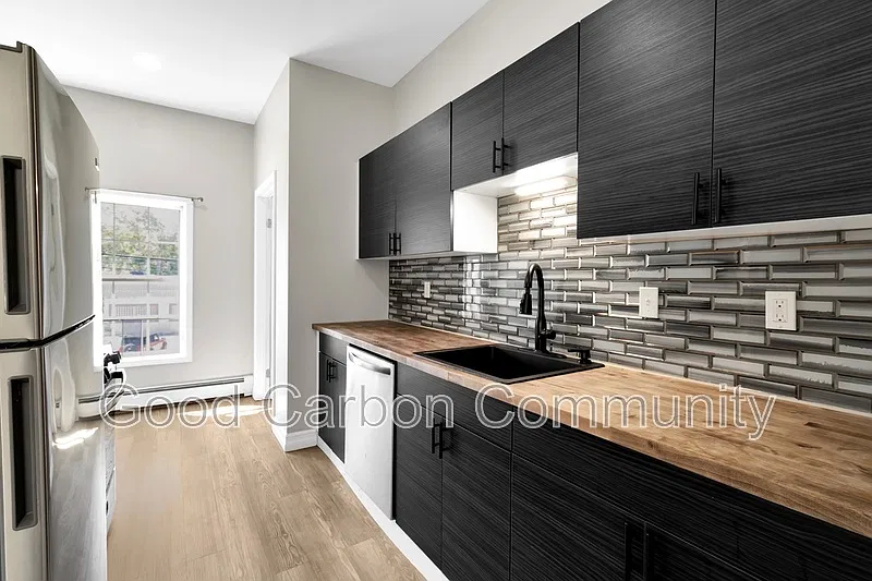 2 bed, 1.0 bath, $1,250 — Photo 3