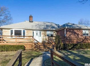 2631 Rosebud Ave, Merrick, NY 11566