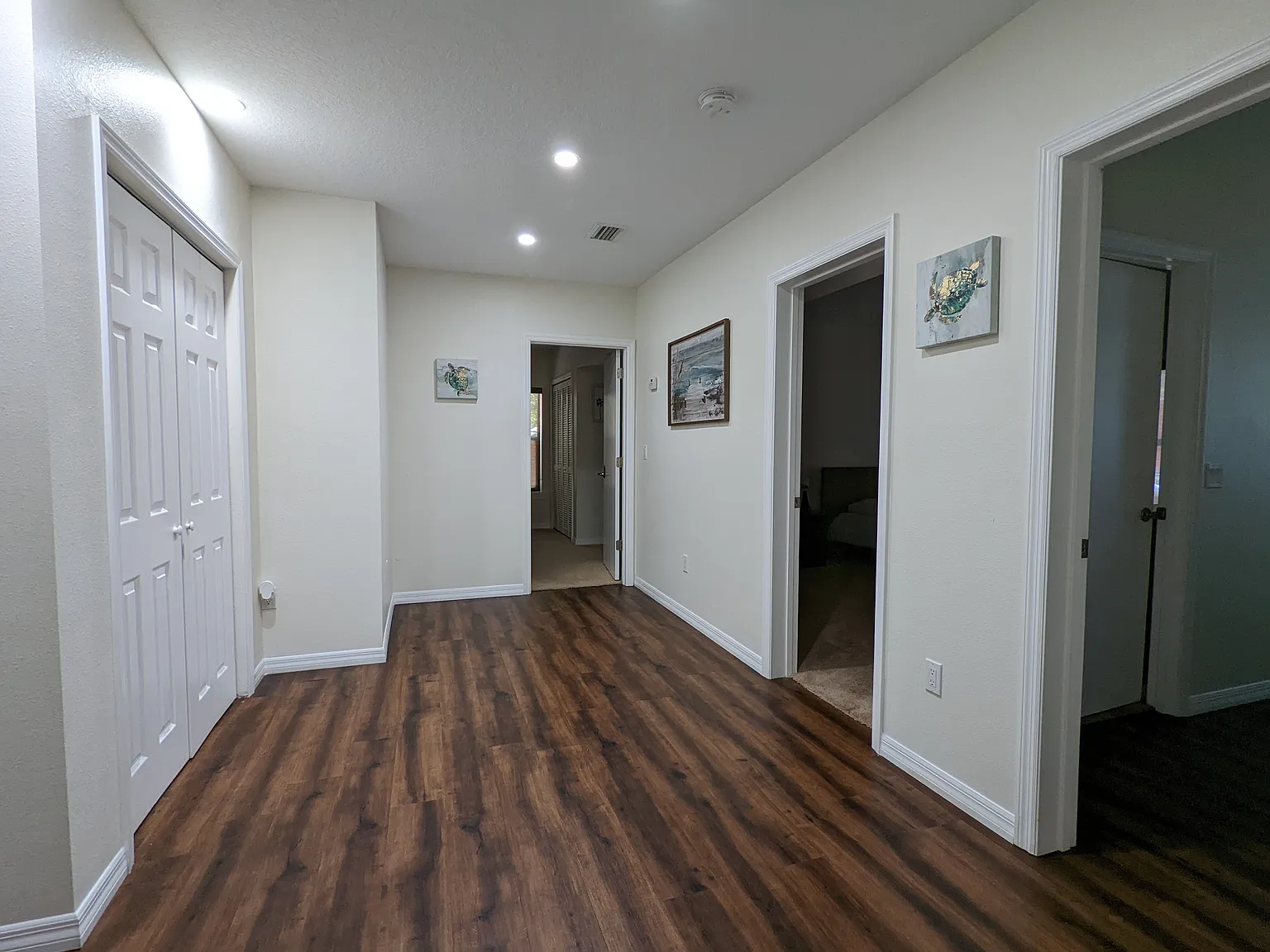 7 bed, 1800 sqft, $1,100 — Photo 4
