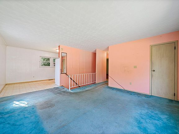 4th image of 69 Pilgrim Rd