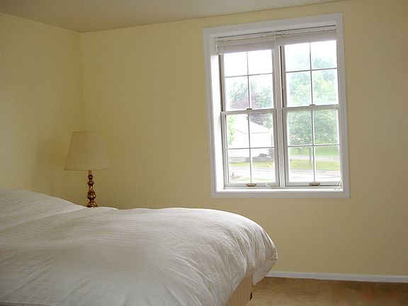 5th image of 11 Deerwood Ct