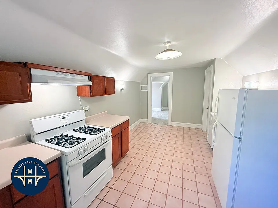 2038A S Layton Blvd