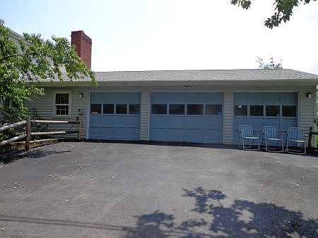 3rd image of 88 Lake Shore Dr