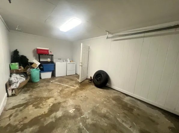 380 Austin Ave #B, Bridge City, TX 77611