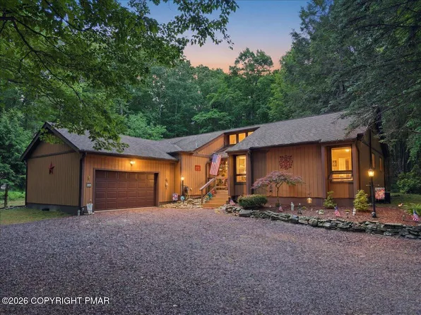 7 Azalea Ln, Lake Harmony, PA 18624