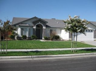 15906 W Monterey Ln, Kerman, CA