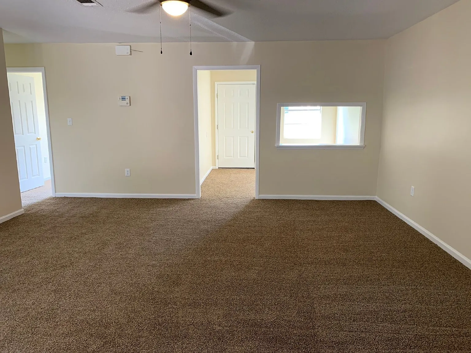 3 bed, 2.0 bath, 1290 sqft, $1,300 — Photo 4