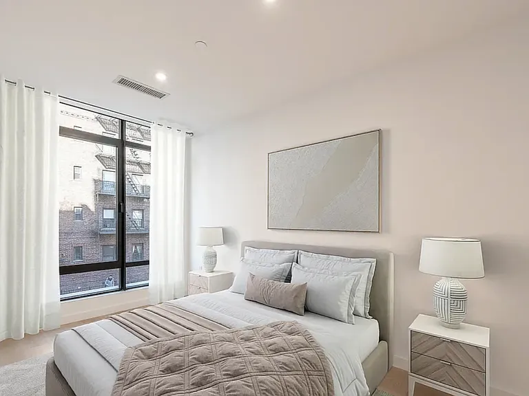 31-19 29th St #2A — Photo 3