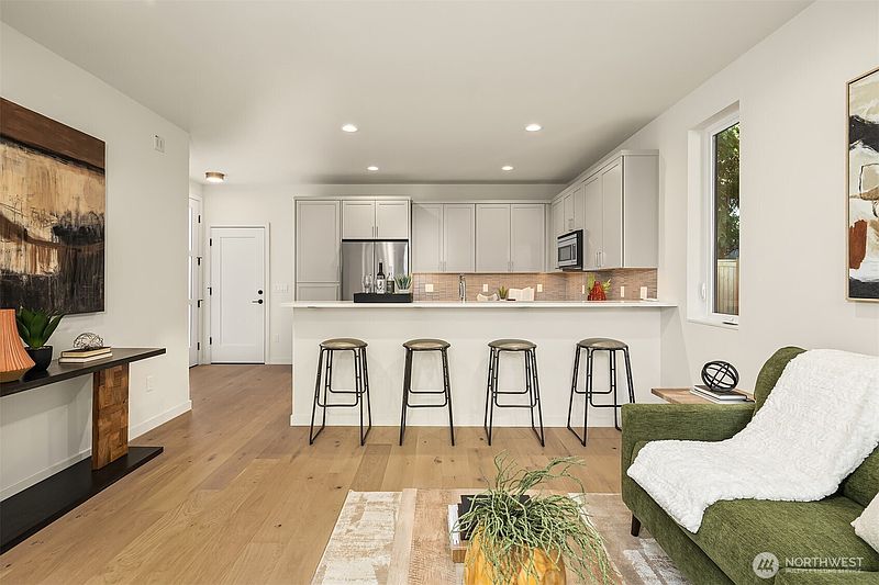 3rd image of 7064 Cleopatra Place NW
