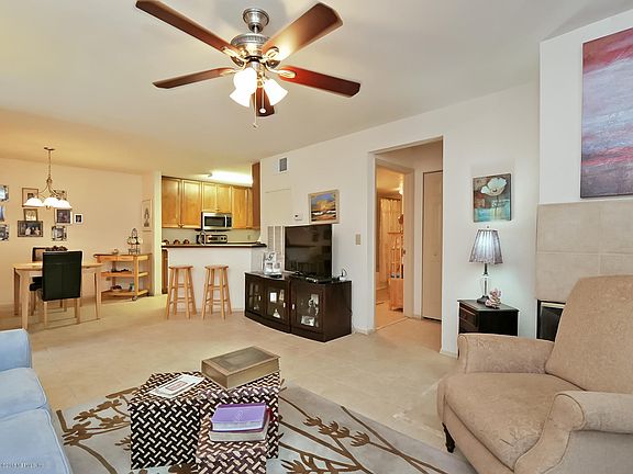 4th image of 17 Arbor Club Dr Unit 101