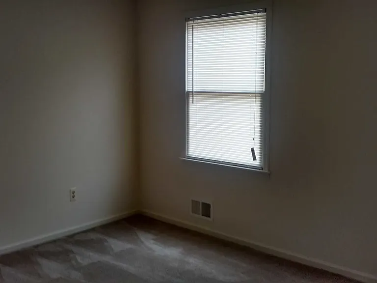 Victoria Village Apartments — Photo 15