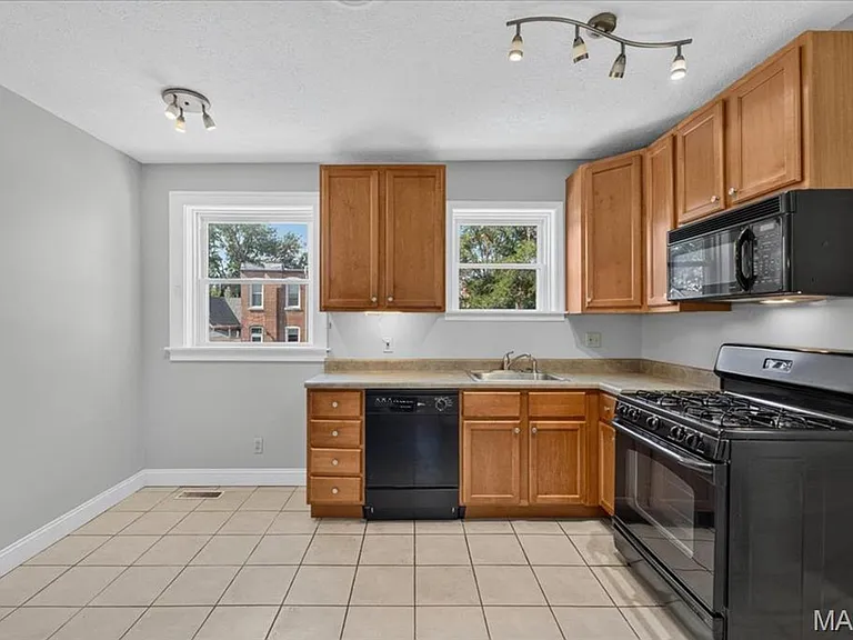 4157 Connecticut St — Photo 12