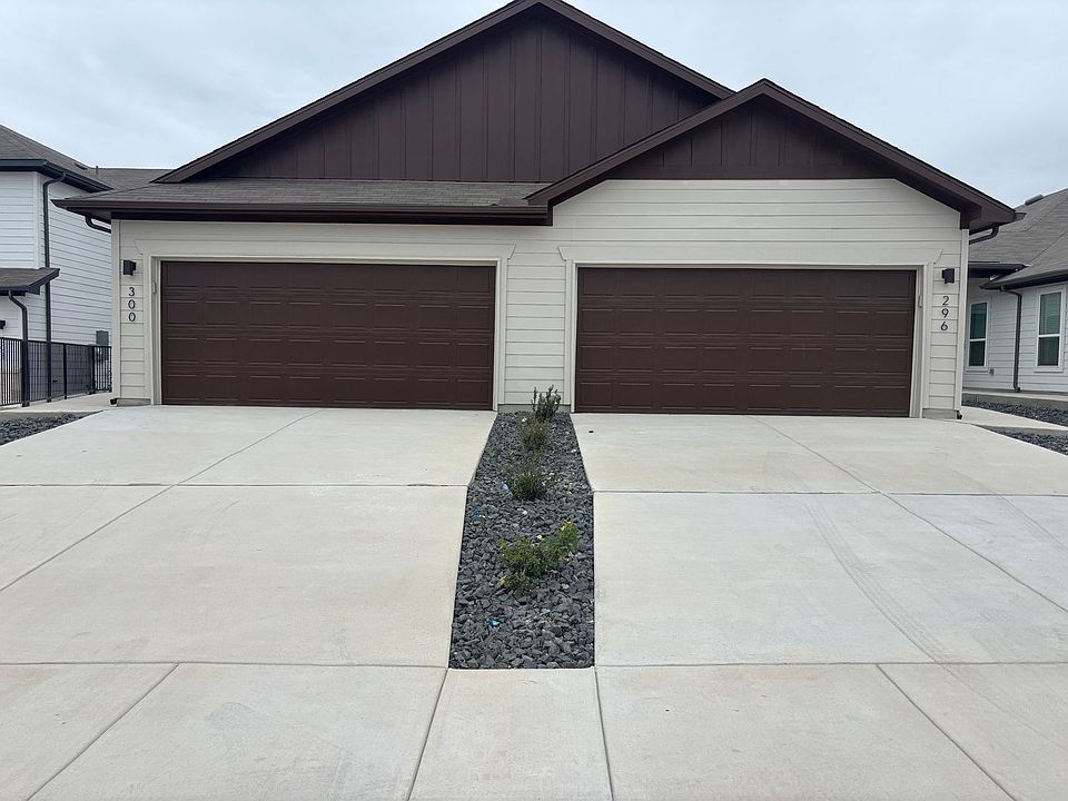 1st image of 296 Nespral Dr