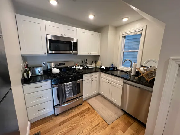 42 Cogswell Ave APT 3, Cambridge, MA 02140