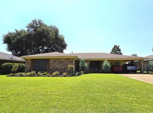 2135 Memorial Dr, Alexandria, LA 71301