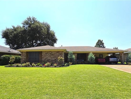 2135 Memorial Dr, Alexandria, LA 71301