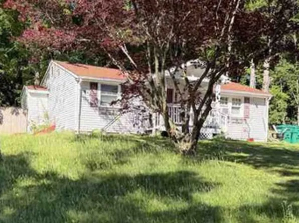 26 S Shore Dr, Sussex, NJ 07461