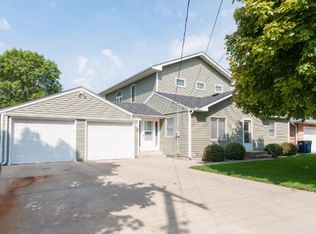 20635 Hughes Ave, Lakeville, MN 55044